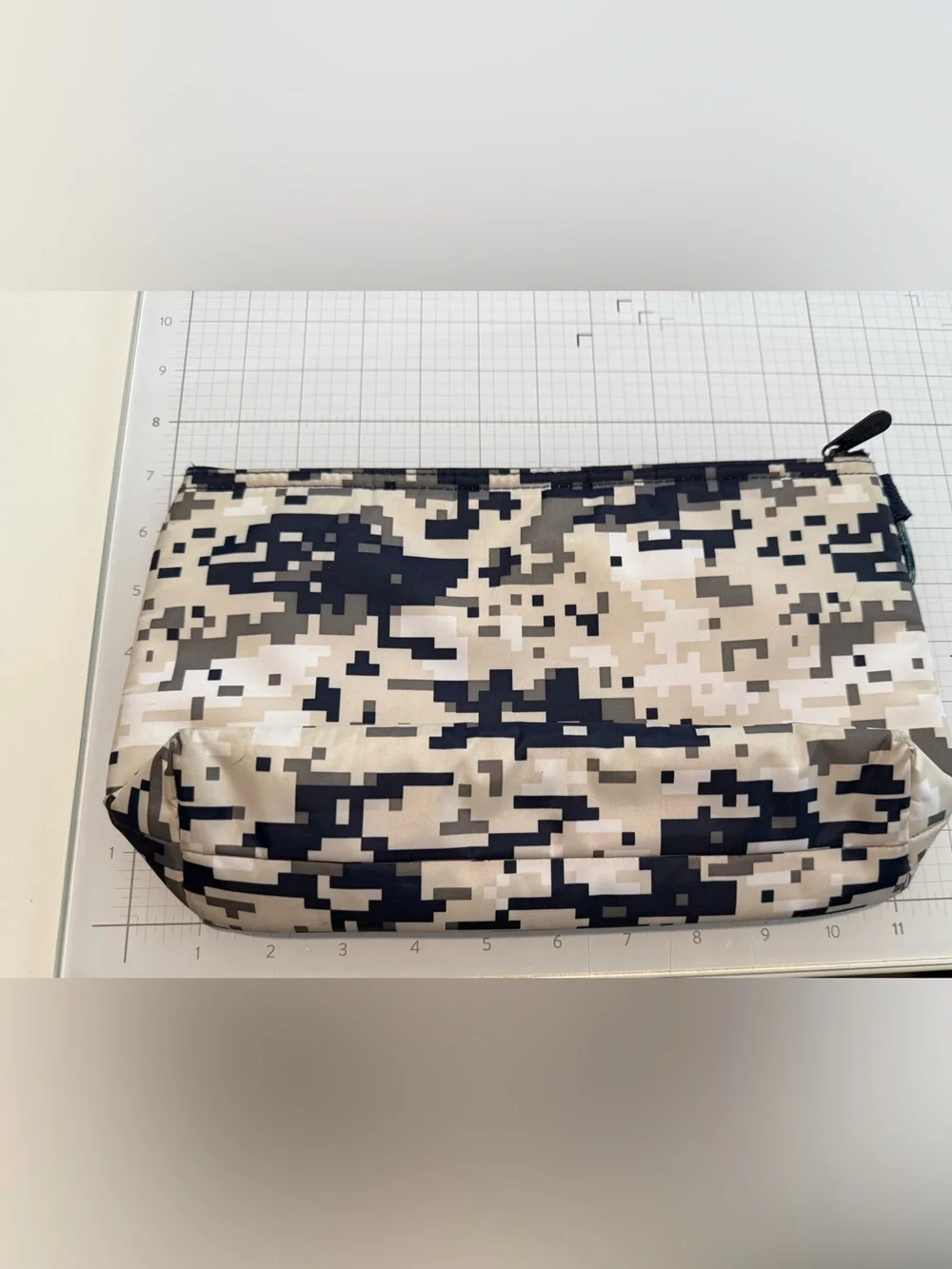 Thirty-one Thermal Bag Neutral Digital Camo Fabric Panel - Black, Tan, Cream